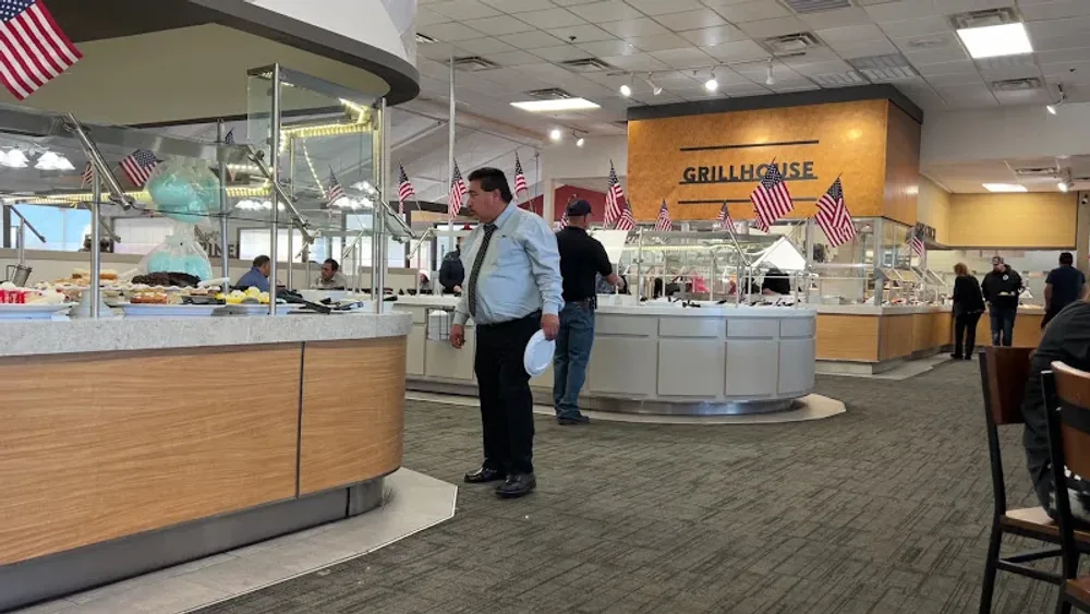 golden corral breakfast hours buffet line