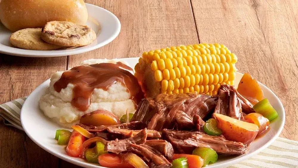 golden corral yeast rolls on a plate